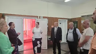Областният управител и ректорът на Аграрния университет – Пловдив посетиха ПГ по лозарство и винарство „Александър Стамболийски“ – Плевен