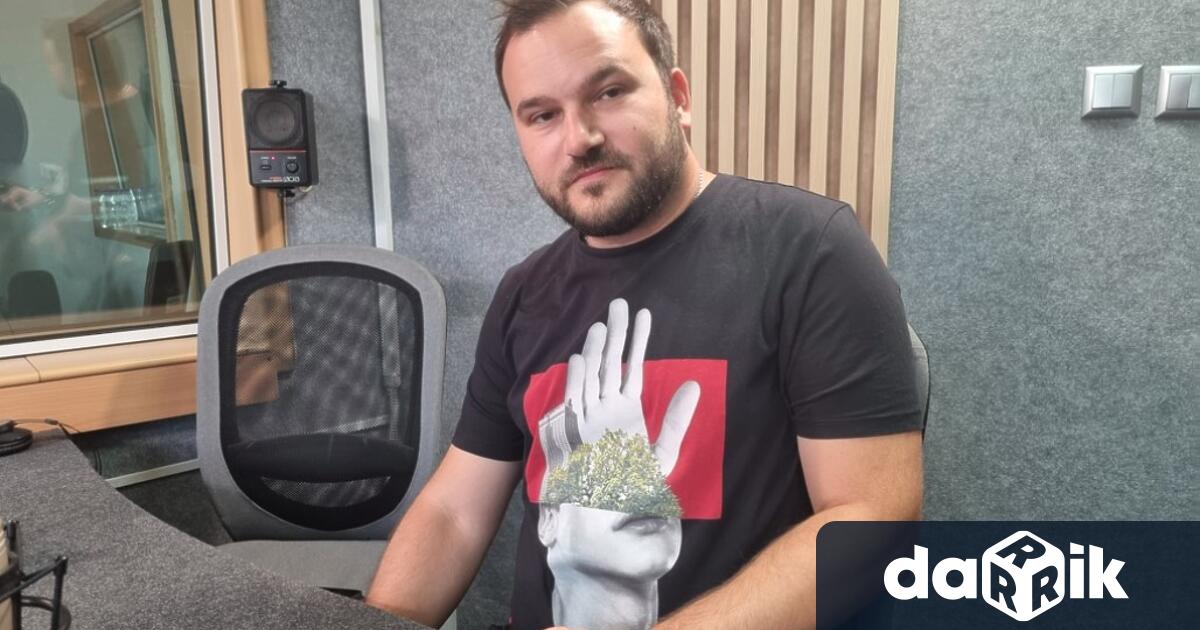 Марин Петков е основател на MP STUDIO и на LUNAR