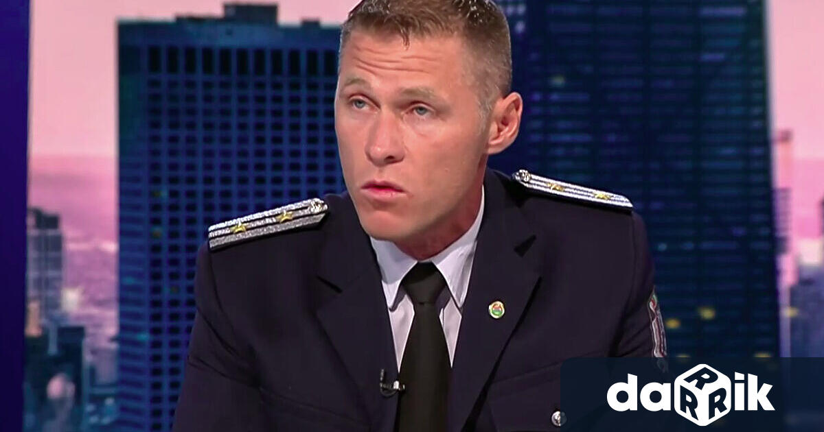 Данните до момента са че миниванът който катастрофата на пътя