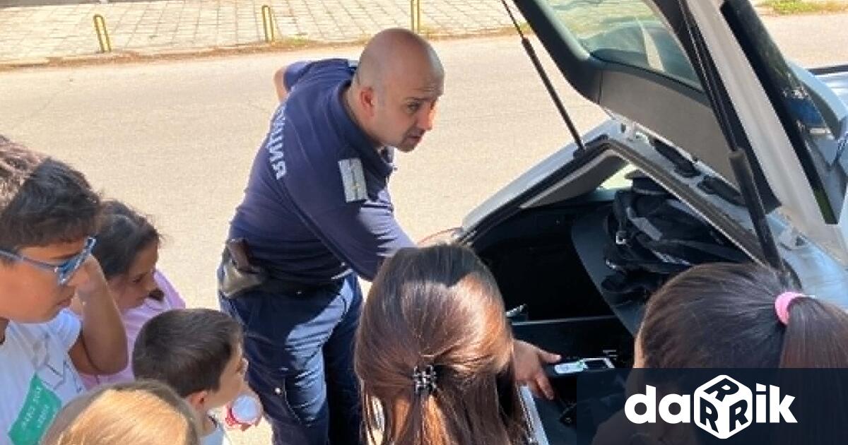 Детска полицейска академия отново събра деца и институции в името