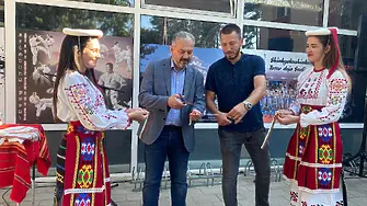 Кметът на Севлиево д-р Иван Иванов и управителят на Спортни имоти Тихомир Колев откриха обновената спортна зала "Дан Колов"