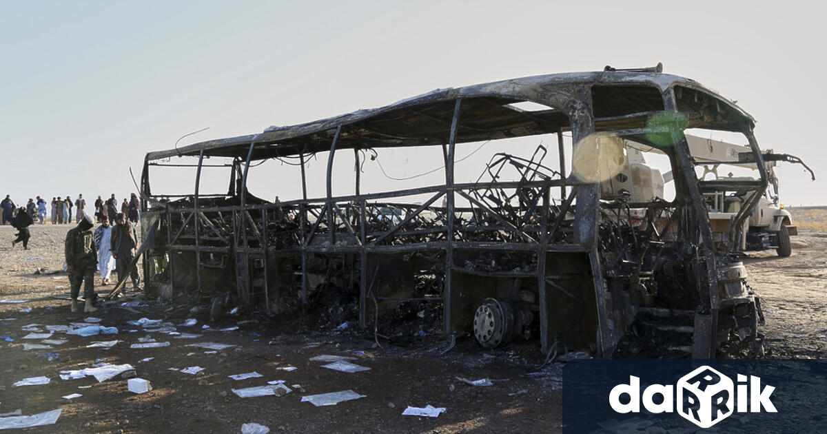 Тридесет и пет души загинаха и още 30 бяха ранени