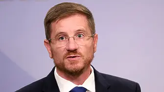 Дренчев, „Възраждане“: Йотова рискува да хвърли страната в още по-голям хаос