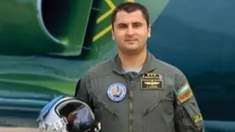 Детето на загиналия летец кап. Дункин се нуждае от помощ за лечение