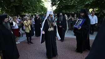 Чудотворната икона на Пресвета Богородица – Хавайска бе посрещната в София
