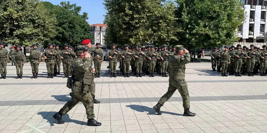 В Плевен тържествено посрещнаха военния контингент, завърнал се от мисия в Косово