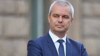 Костадинов: Радев е атакуван от плажа от неговите депутати, провалили заседанието за пострадалата българка в Сев. Македония