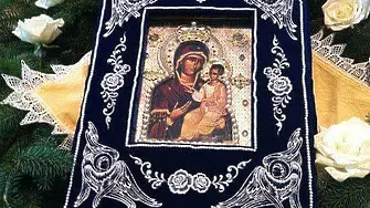 Утре Враца посреща Хавайската чудотворна мироточива икона на Пресвета Богородица