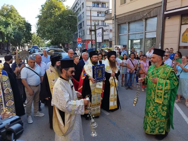 Чудотворната мироточива Хавайска икона на Пресвета Богородица бе тържествено посрещната във Видин