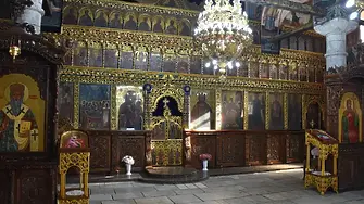 Днес почитаме Св. преподобни Максим Изповедник и Св. Тихон, епископ Задонски