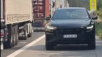 Заснеха джип да се движи по аварийната лента в насрещното на АМ „Тракия“ (ВИДЕО)