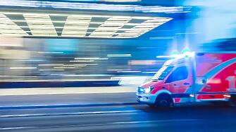 Трагедия на пътя: 12 загинали и най-малко 10 ранени при преобръщане на автобус в канавка в Унгария
