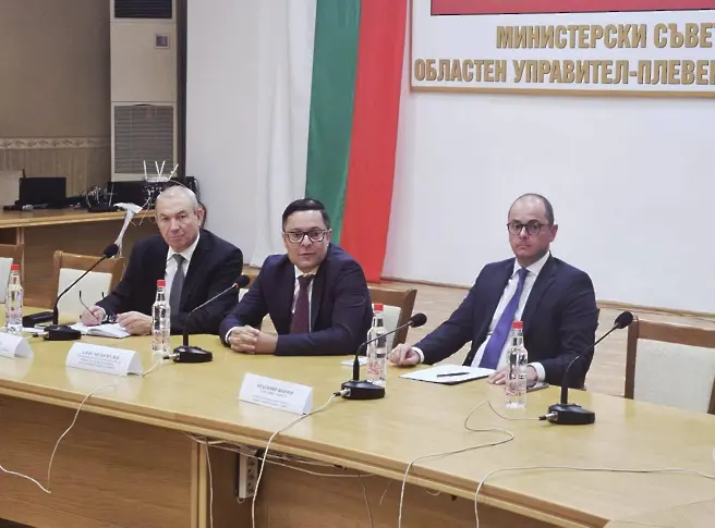 Вицепремиерът Александър Пулев в Плевен: Диалогът с бизнеса е ключът към по-силни региони и повече инвестиции