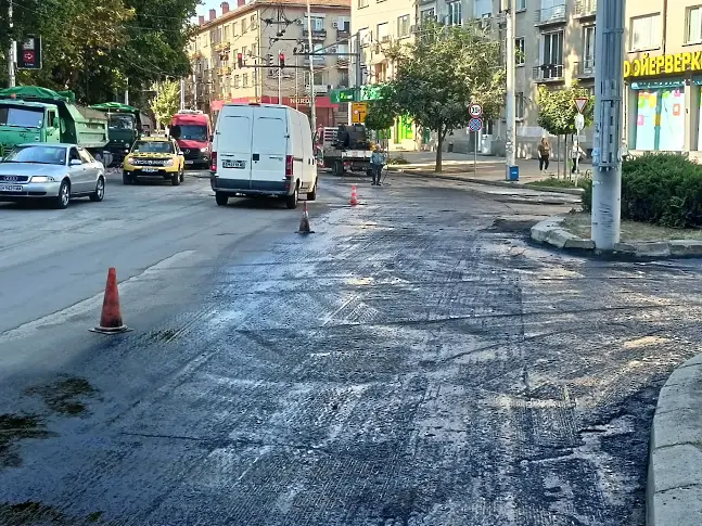 Община Плевен апелира за съдействие към шофьорите във връзка със започналото асфалтиране на ул. „Димитър Константинов“ 
