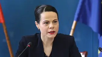 Здравното министерство предлага промени в електронното здравно досие при осиновяване