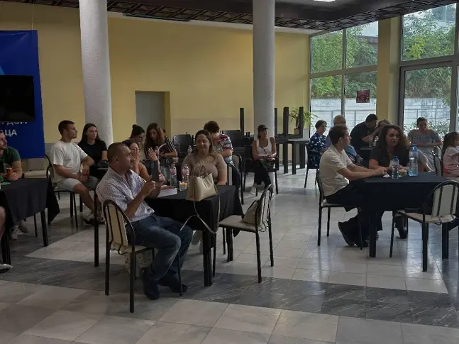 Янислава Георгиева представи дебютната си стихосбирка „Нашето време“ във Враца