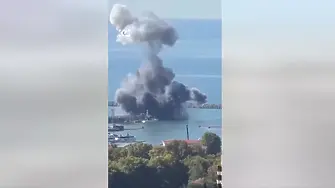 Атака с дрон в Сочи, дим се издига над пристанището (ВИДЕО)