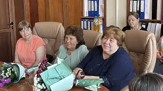 С вълнуващо тържество изпратиха три от емблематичните директорки в област Враца