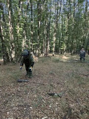 Приключи прочистването на района около завод „ЕМКО“ от невзривени боеприпаси (СНИМКИ)