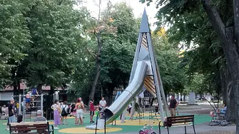 Нова зона за игра в парк „Рова“ радва децата на Видин