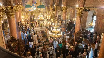 За мир и единство около християнските ценности призова митрополит Николай в деня на Съединението
