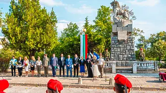 С венци и цветя пред „Лъвчето“ Враца се преклони пред подвига на героите от Съединението