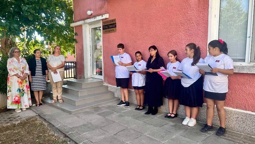 Храмът в кв. „Кулата“ посрещна миряни за храмовия си празник