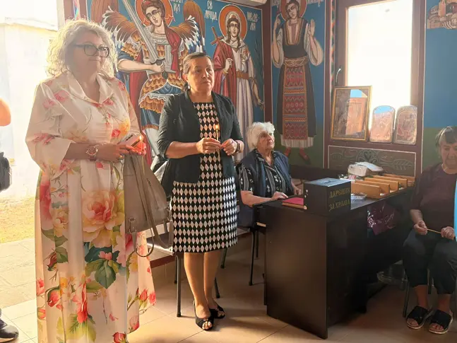 Храмът в кв. „Кулата“ посрещна миряни за храмовия си празник