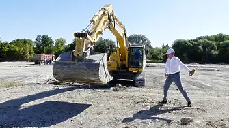 Първа копка постави началото на изграждането на „Ритейл парк Нова Загора“
