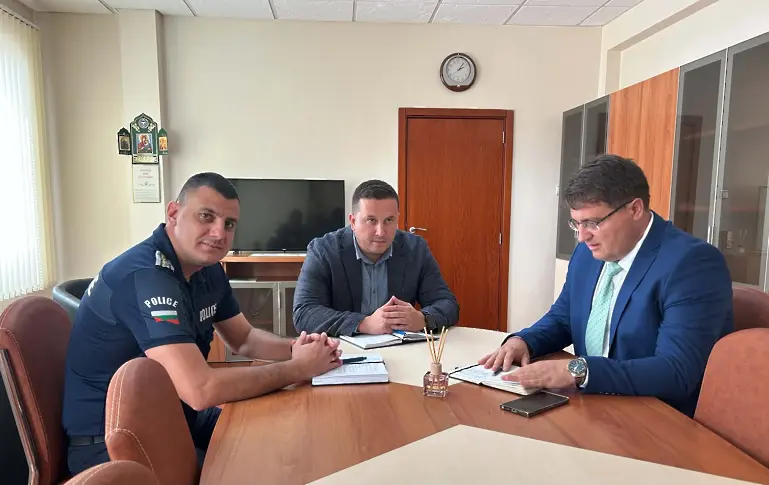 Областната управа и МВР Враца обсъдиха мерки срещу купуването на гласове и битовата престъпност 