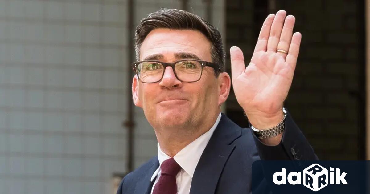 Британският премиер Анди Бърнам разговаряс американския президент Доналд Тръмп. Двамата
