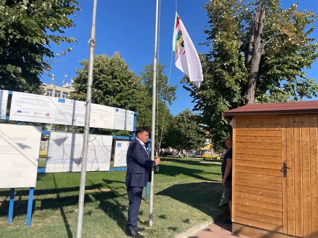 Гулянци отбеляза тържествено празника си