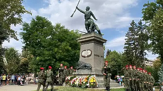 Плевен отбеляза 141 г. от Деня на Съединението на Княжество България и Източна Румелия/СНИМКИ/