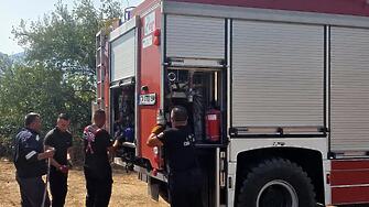 Окончателно потушиха пожара в складовата база на „ЕМКО“ край Дряново