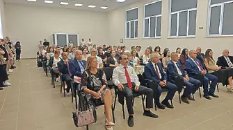 МУ-Плевен посрещна втория си випуск студенти по ветеринарна медицина в модерната база „Д-р Едуард Хаскел“ в Пордим