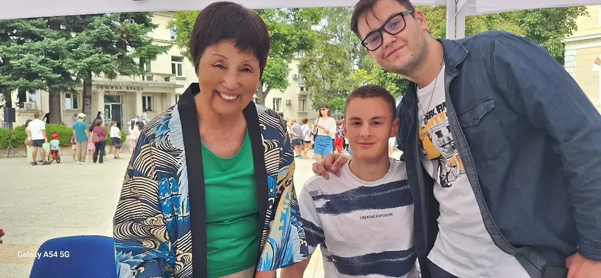  Враца приветства Япония с Ден на японската култура / снимки /