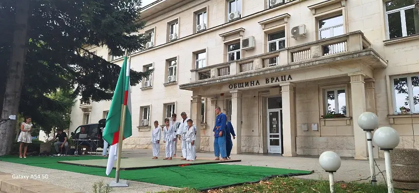  Враца приветства Япония с Ден на японската култура / снимки /