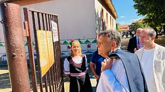 Челопек среща най-добрата литература с ежедневния живот на хората