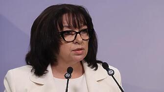 Петкова: Няма гаранция, че помощта за горивата ще стигне до най-нуждаещите се