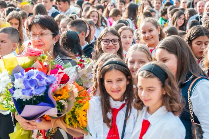 Новата учебна година във Враца: Началото на един път, който променя бъдещето
