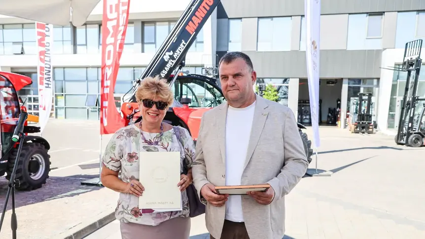 „Асарел-Медет“ дари нова машина за Българската антарктическа програма