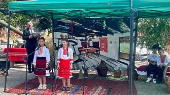 Над 10 самодейни състава се събраха на фолклорния празник в Костелево