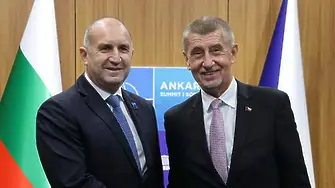 Чешкият премиер Андрей Бабиш пристига в София