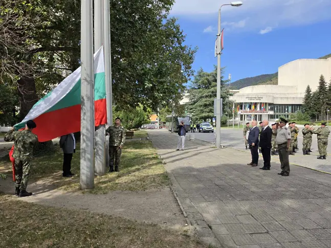 С тържествен ритуал Сливен отбеляза Деня на независимостта на България