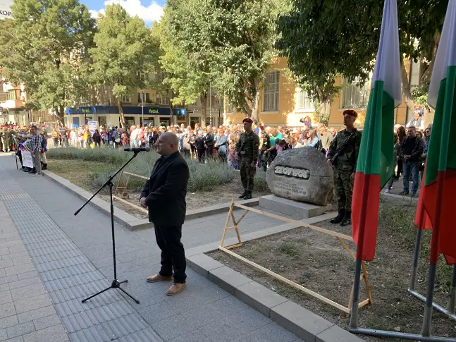 С тържествен ритуал Плевен отбеляза Деня на независимостта
