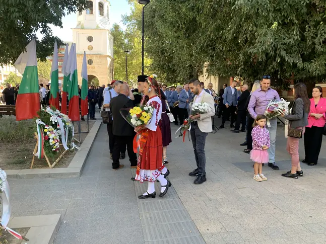 С тържествен ритуал Плевен отбеляза Деня на независимостта