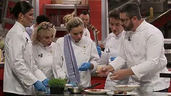 Бивши участници от „Hell's Kitchen“ с неочакван намек, че очакват дете