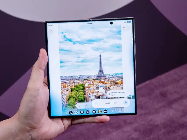 Galaxy Z Fold8 Ultra: по-тънък корпус и нови AI възможности