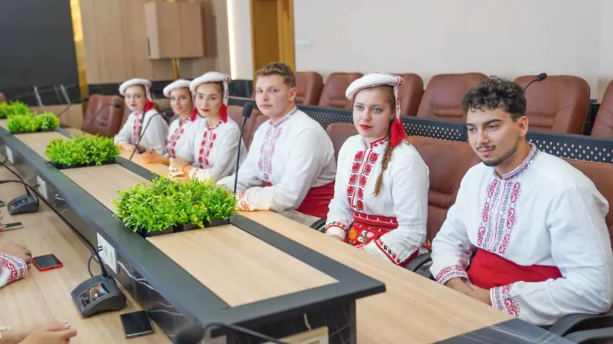 Танцов състав VITA на МУ-Плевен с нови международни успехи и собствени народни носии 