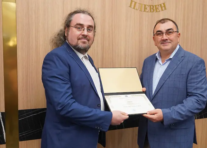 Дипломи за академично развитие бяха връчени на заседание на Академичния съвет на МУ–Плевен